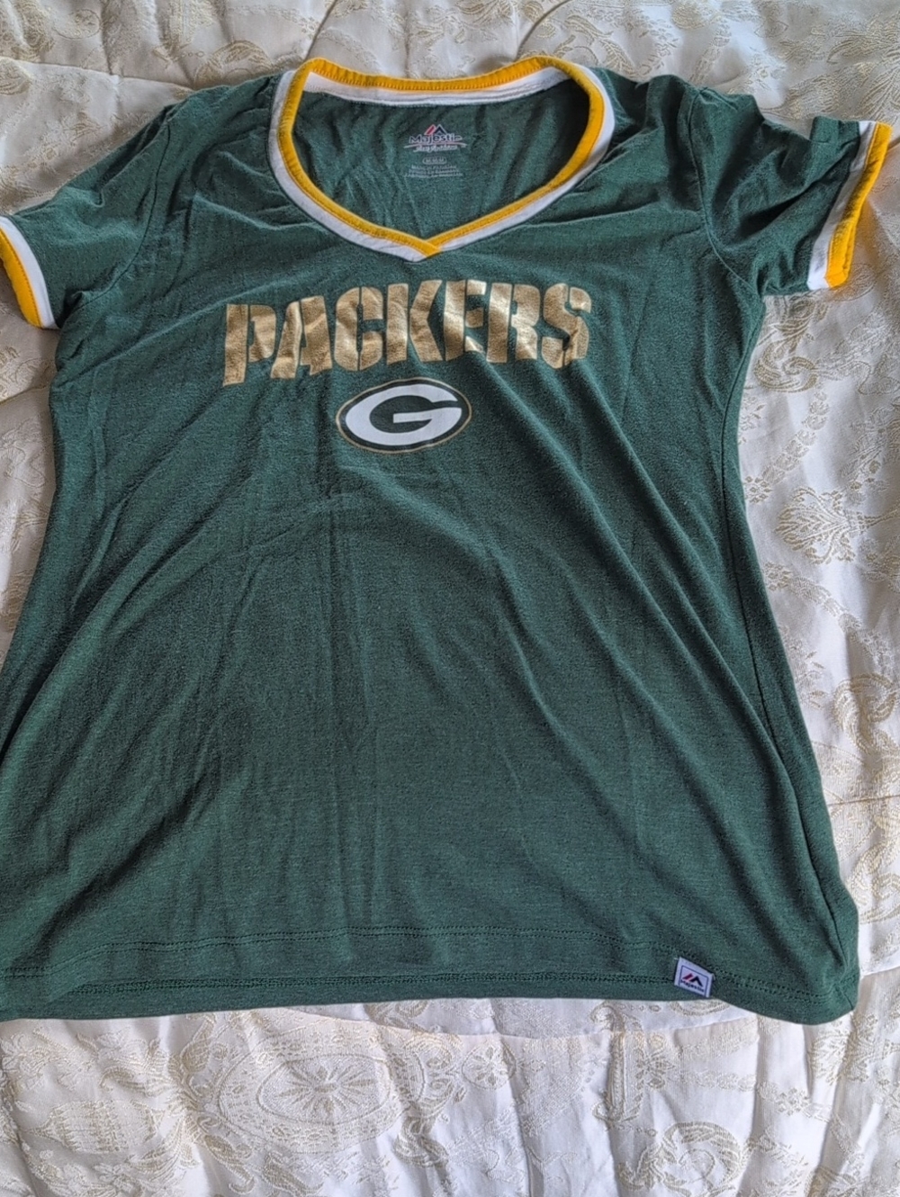 Green Packers Women's Medium' V-Neck Short Sleeve Shirt